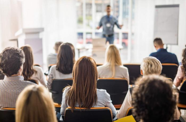 gestão financeira para empresas assessoria financeira empresarial planejamento financeiro corporativo análise de fluxo de caixa empresarial estratégia financeira data driven estruturação de crédito para empresas otimização tributária empresarial proteção cambial para empresas